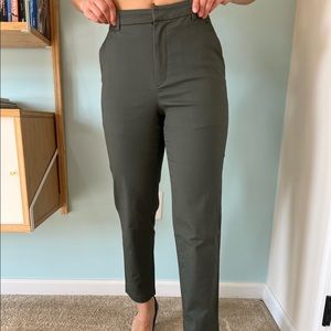 Uniqlo green chino ankle pants